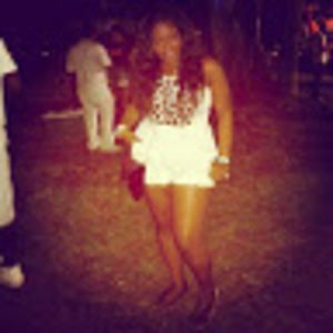 Meet your Posher, Simone